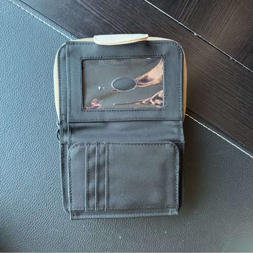 NWOT Sherpani Mina Crossbody and Barcelona Wallet, color Con Leche - Picture 4 of 5
